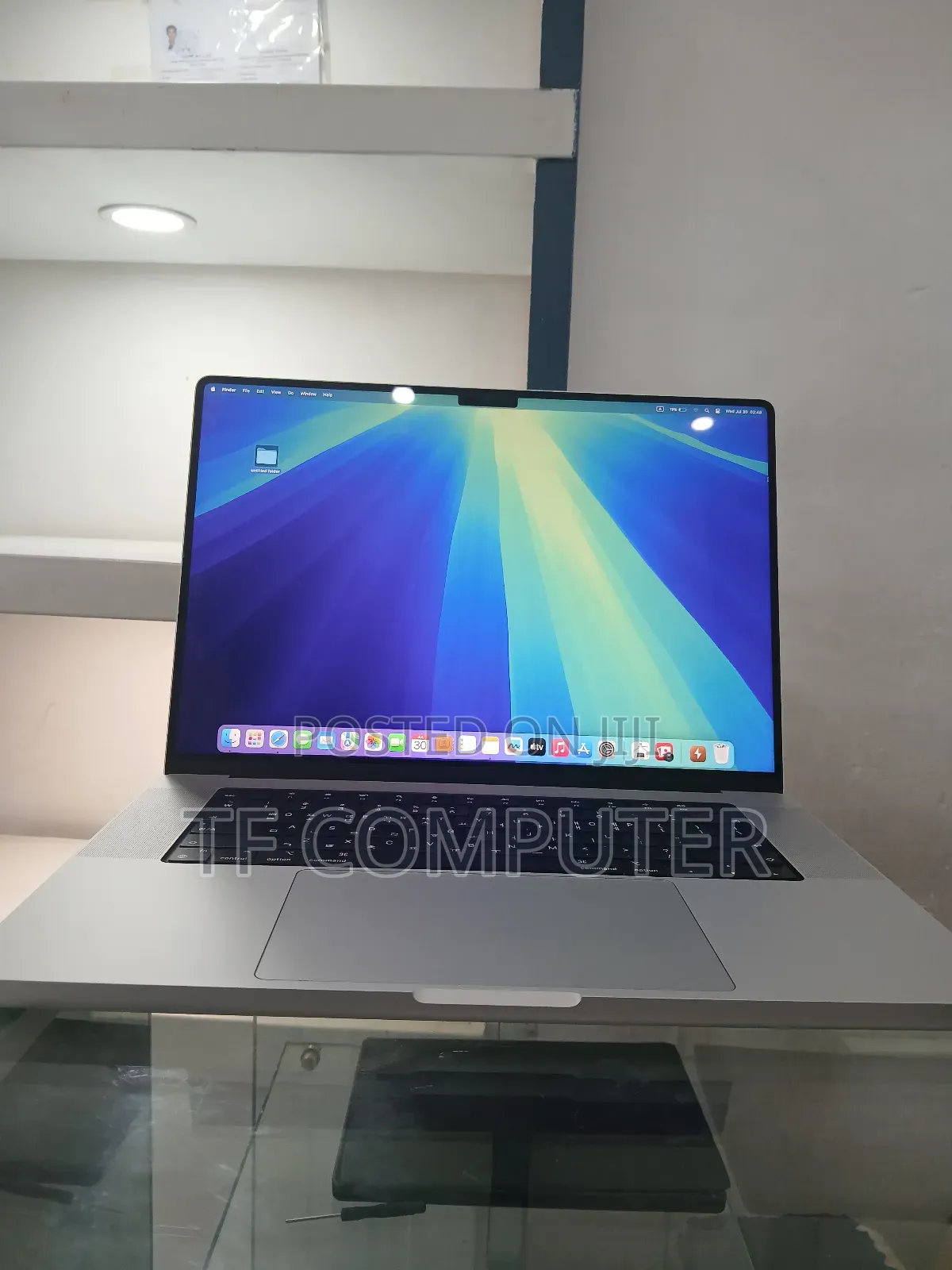 New Laptop Apple MacBook Pro 2021 M1 16GB Apple M1 Pro SSD 1T
