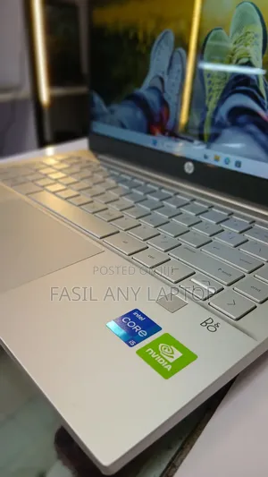 New Laptop HP Pavilion 14 2GB Intel Core I5 SSD 1T