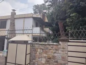 Furnished 4bdrm Villa in Bole for rent