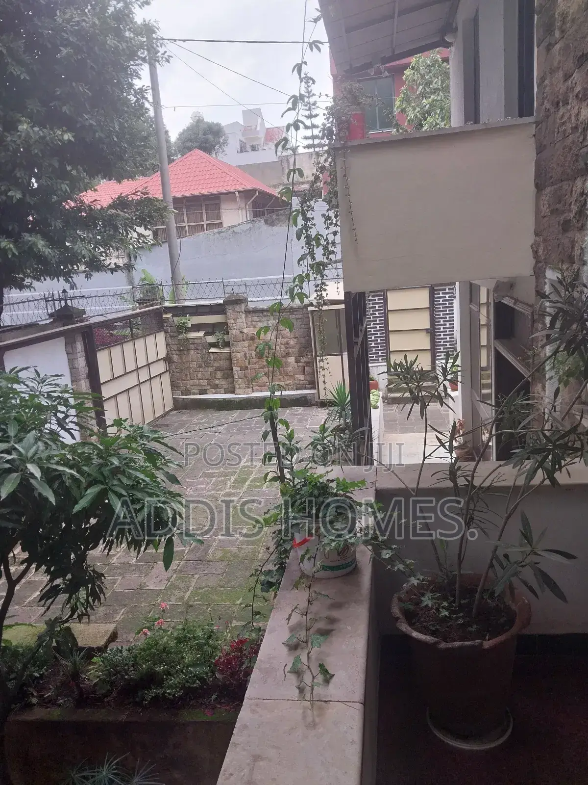 Furnished 4bdrm Villa in Bole for rent