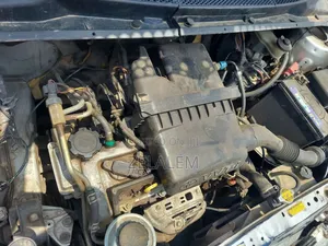 Toyota Vitz 2002 White