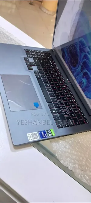 New Laptop 16GB Intel Core i9 SSD 512GB