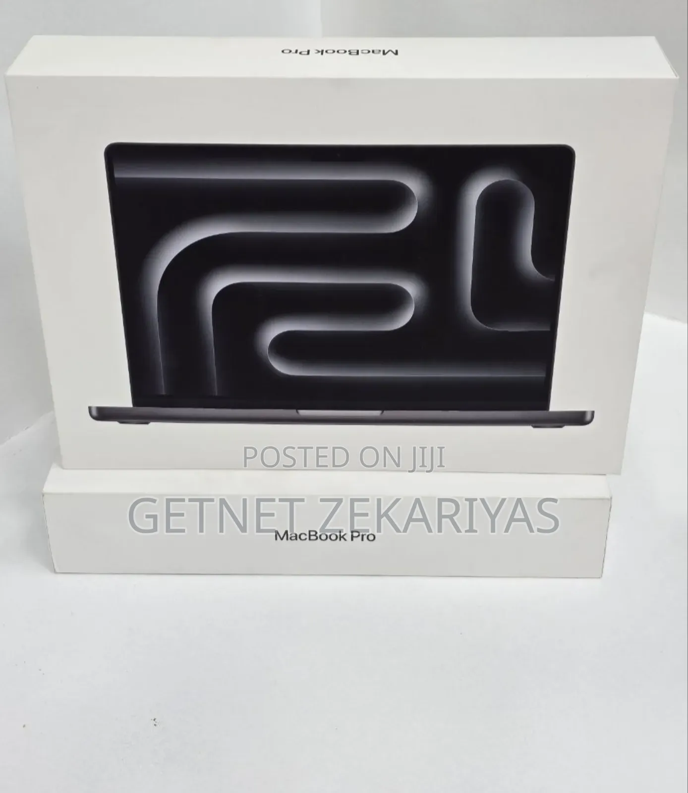 New Laptop Apple MacBook Pro 2024 M4 14-Inch 18GB Apple M4 SSD 1T