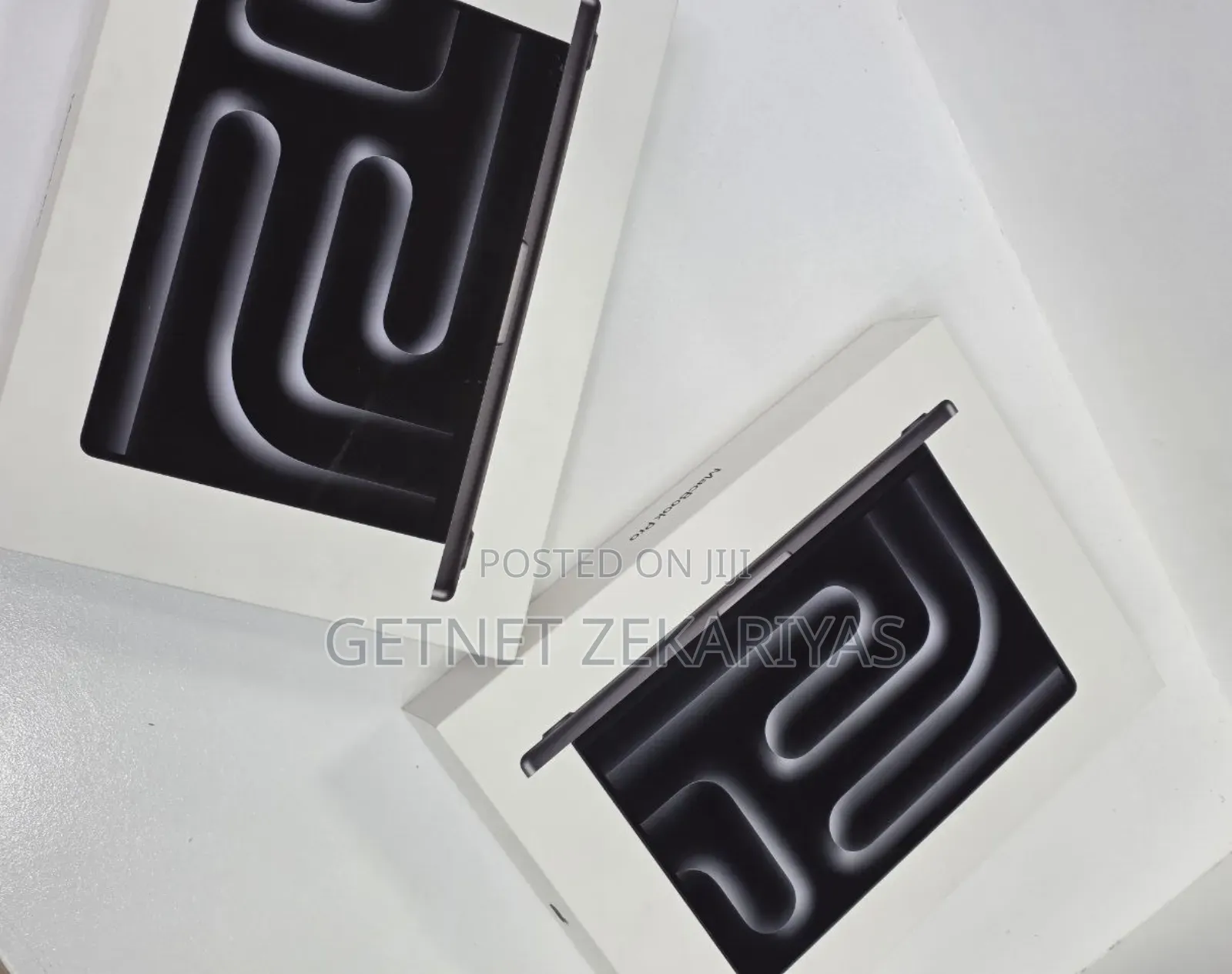 New Laptop Apple MacBook Pro 2024 M4 14-Inch 18GB Apple M4 SSD 1T