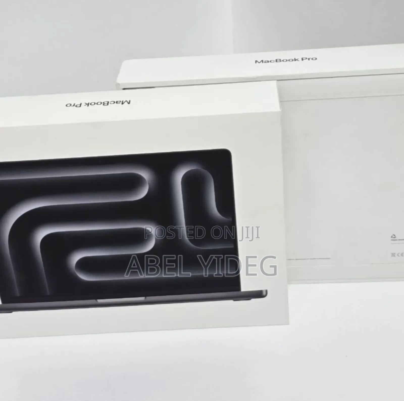 New Laptop Apple MacBook Pro 18GB Apple M4 SSD 1T