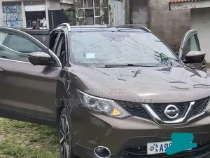 Photo - Nissan Qashqai 2017 Gray