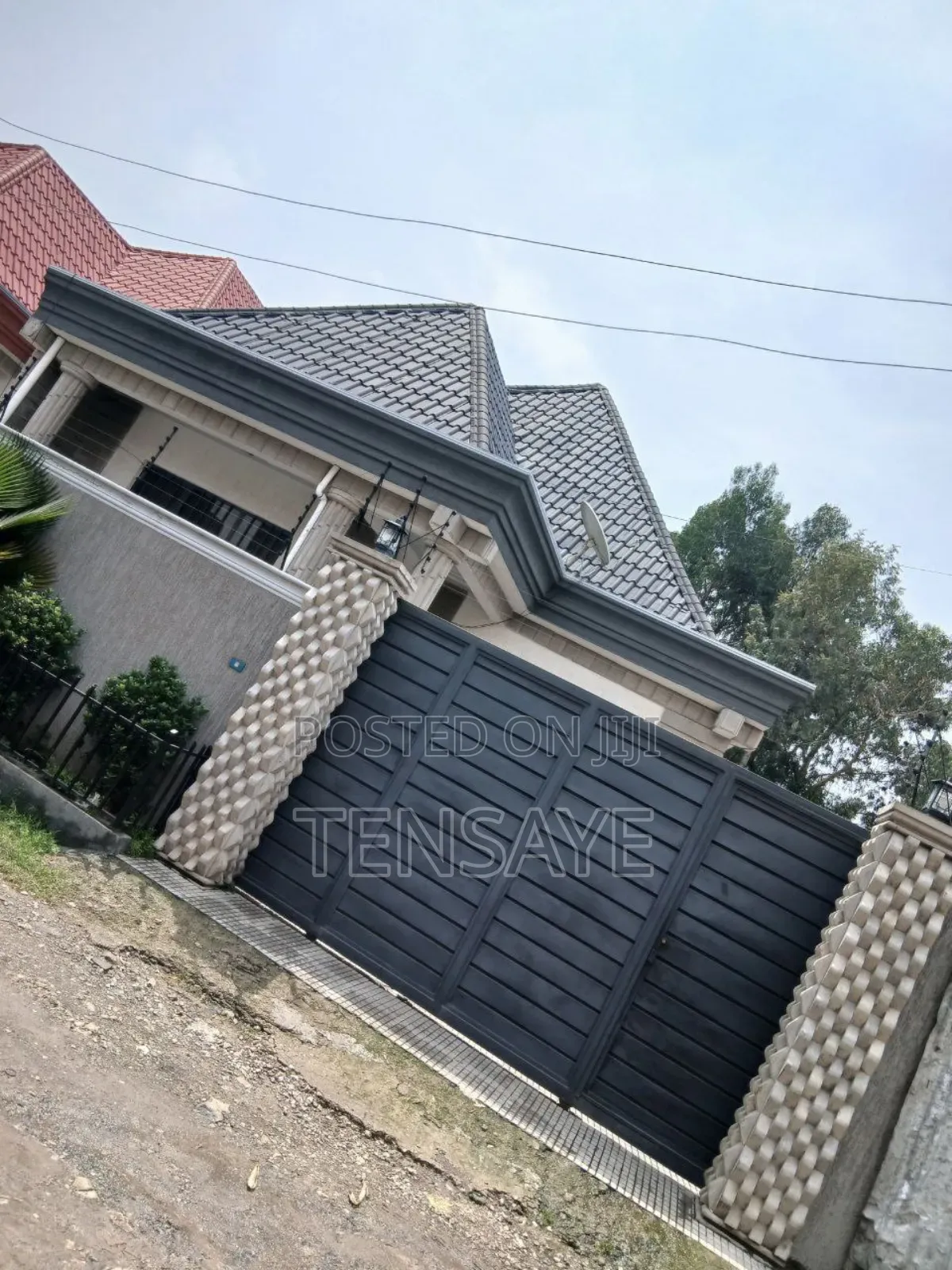 2bdrm House in Yeka for sale