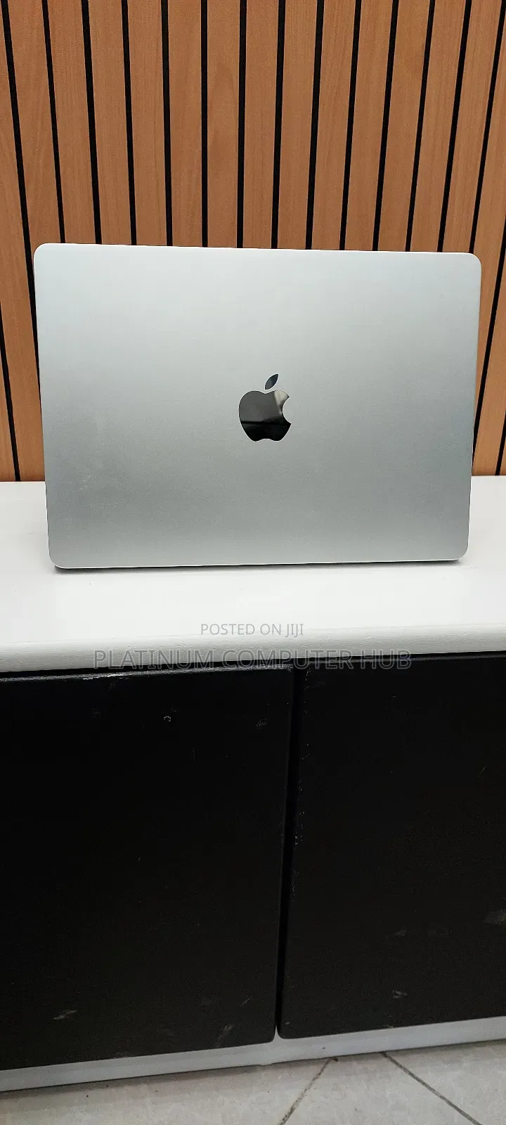 New Laptop Apple MacBook Air 2024 M3 13-Inch 16GB Apple M3 SSD 1T