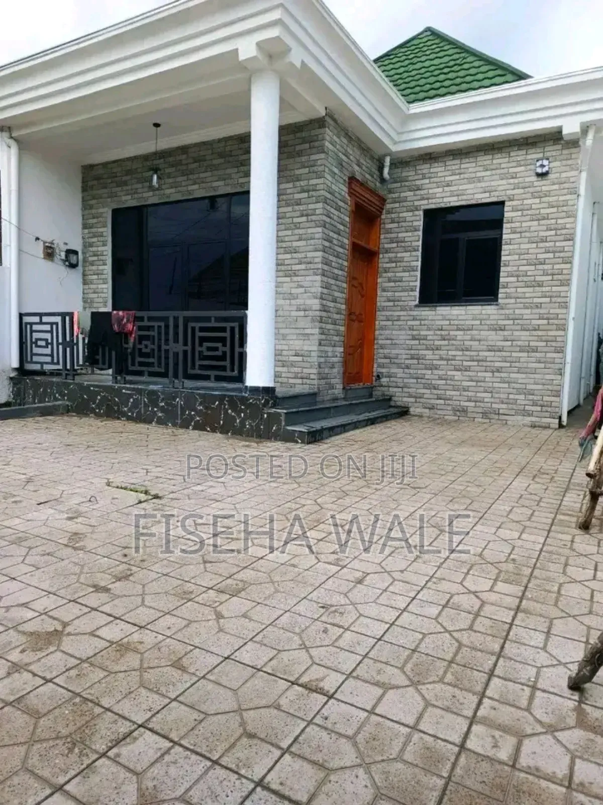 4bdrm Villa in አያት, Yeka for sale