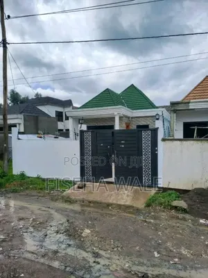 4bdrm Villa in አያት, Yeka for sale
