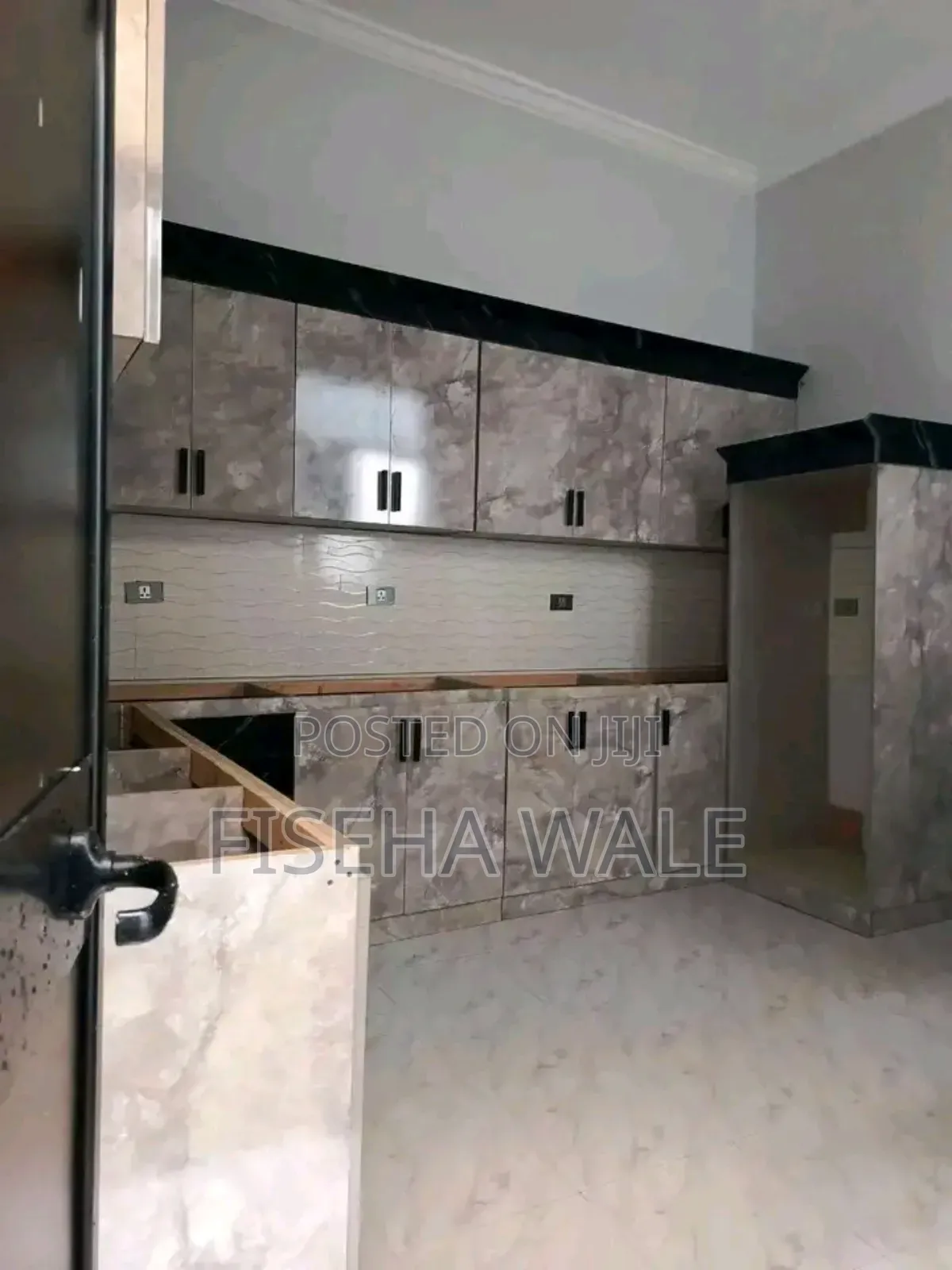 4bdrm Villa in አያት, Yeka for sale
