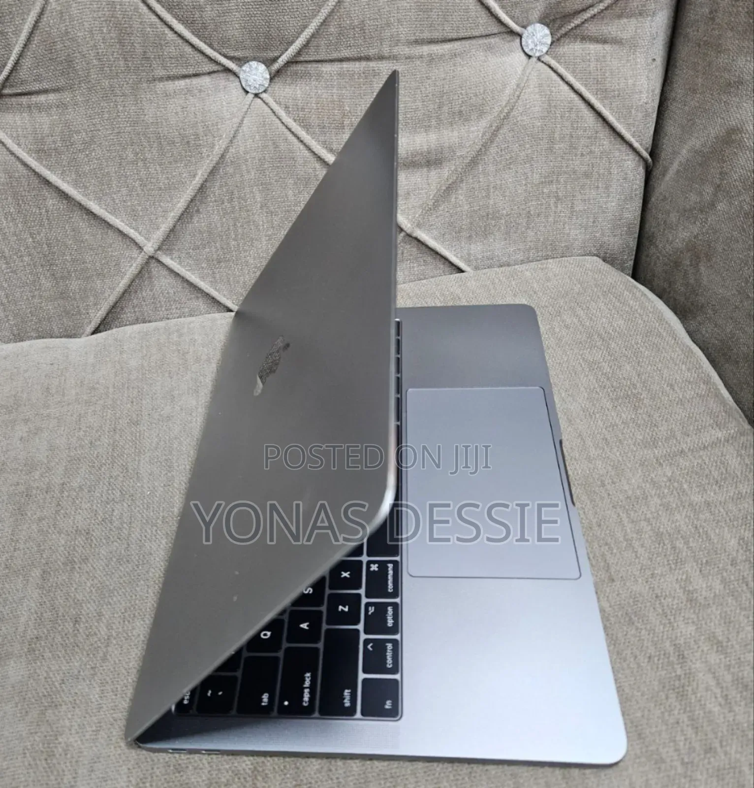New Laptop Apple MacBook Pro 2017 16GB Intel Core i5 SSD 256GB