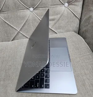 Photo - New Laptop Apple MacBook Pro 2017 16GB Intel Core i5 SSD 256GB