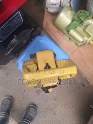 Topcon GTS-235n Total Station.