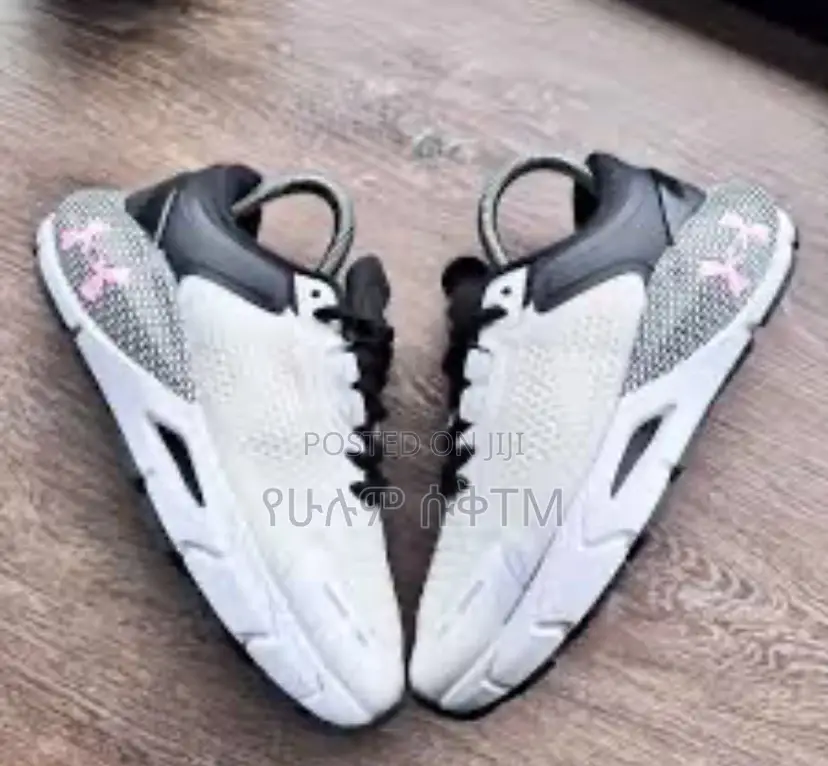 Original Under Armour Hovr Phantom ‘White/Black’ WMNS Shoes