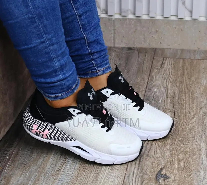 Original Under Armour Hovr Phantom ‘White/Black’ WMNS Shoes