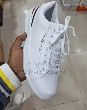 Photo -  Tommy Flat Sneaker 
 Made in Vietnam Premium Quality