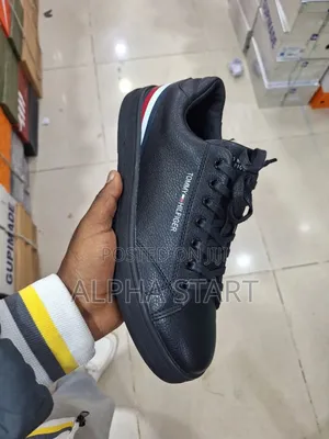  Tommy Flat Sneaker 
 Made in Vietnam Premium Quality
