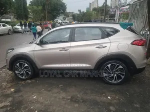Photo - Hyundai Tucson 2020 Ivory