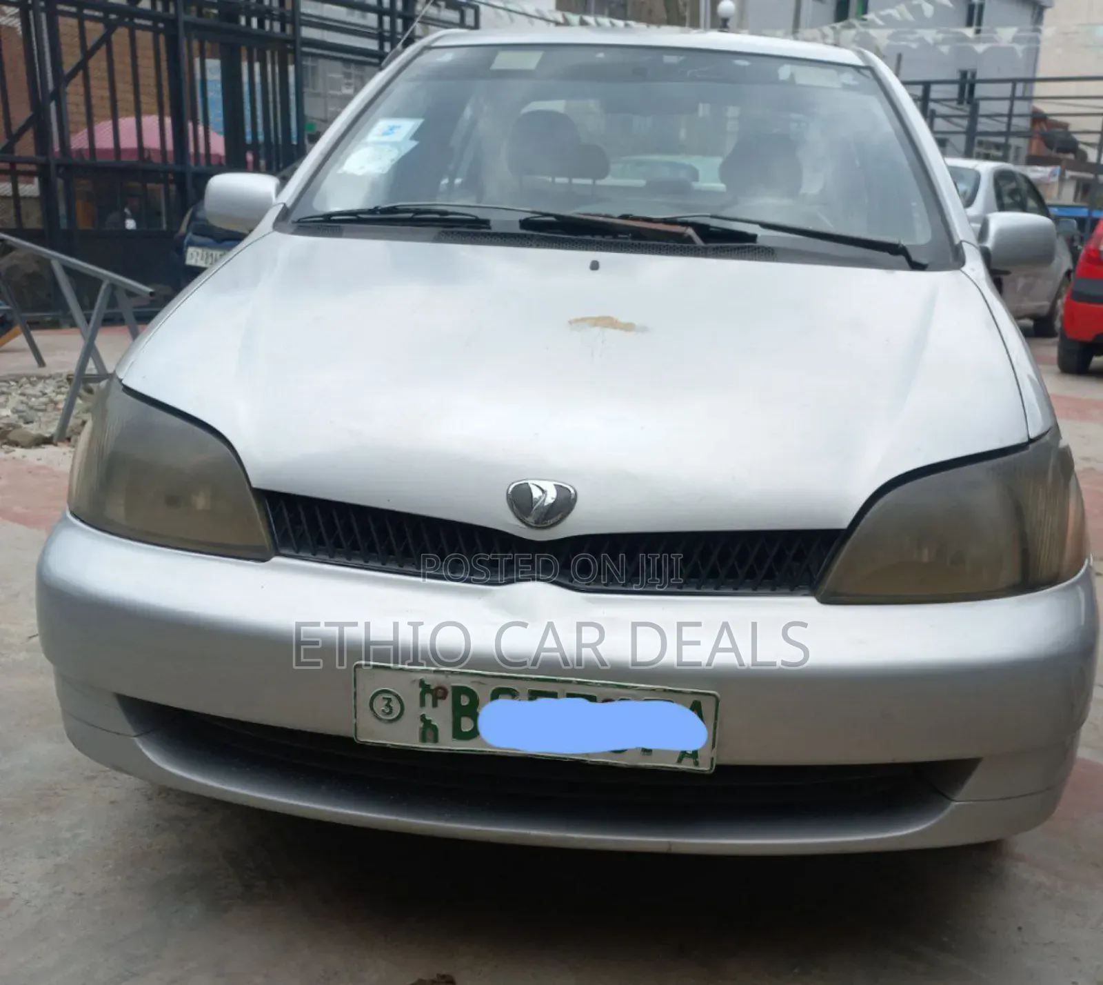 Toyota Platz 2002 Silver
