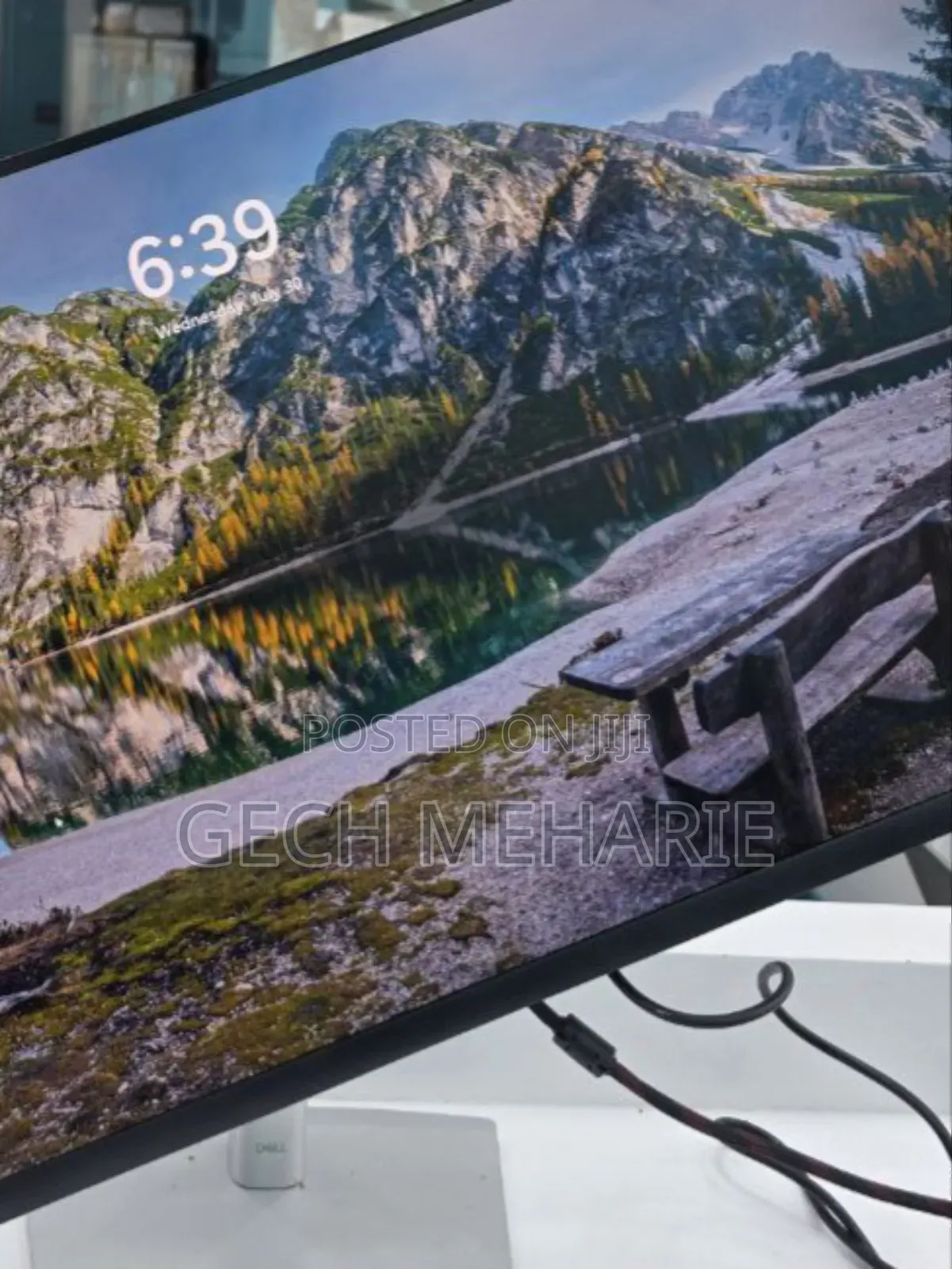 Dell P3223qe – 31.5′′ Monitor
 Display: