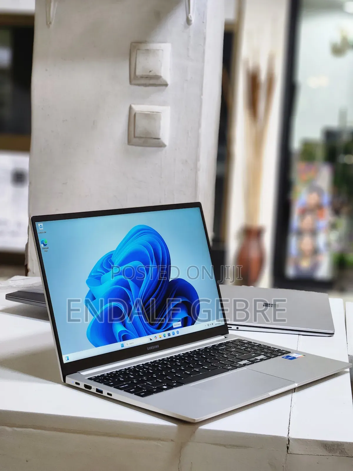 New Laptop Samsung Galaxy Book 2 8GB Intel Core I5 SSD 512GB