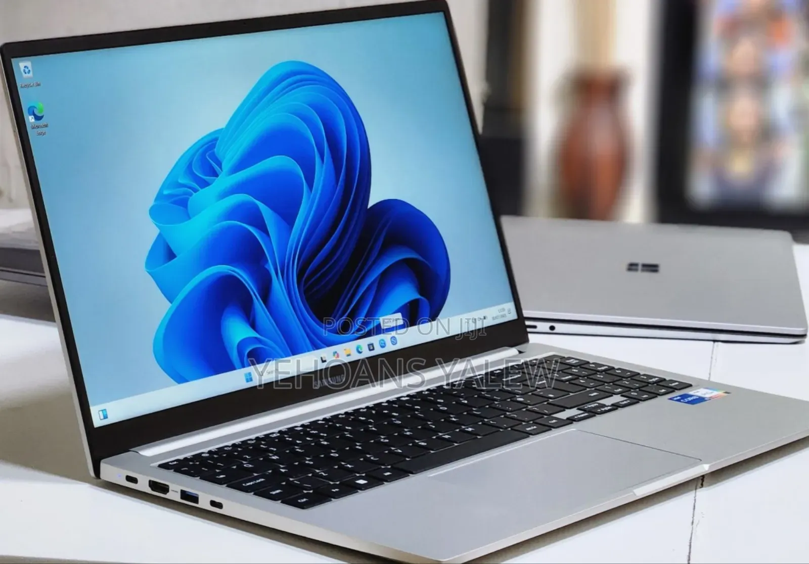 New Laptop Samsung 8GB Intel Core I7 SSD 512GB