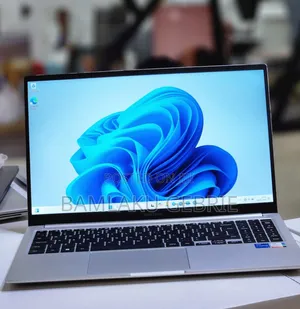 New Laptop Samsung Notebook Odyssey 8GB Intel Core I5 SSD 512GB