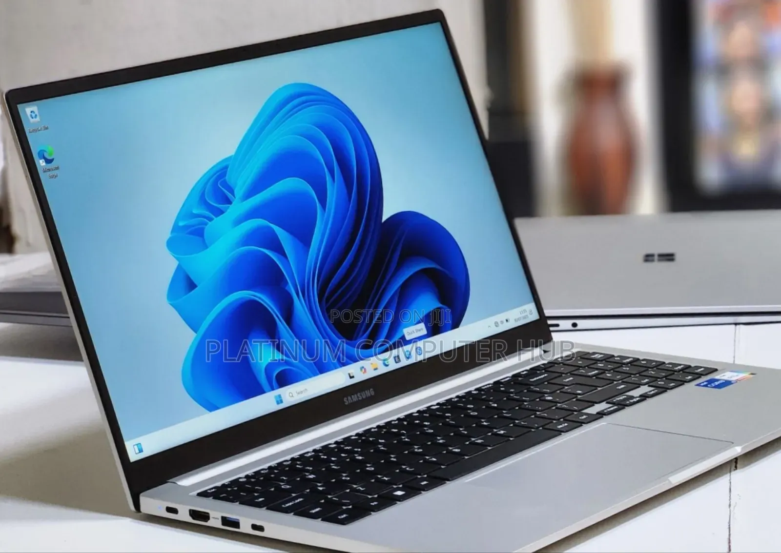 New Laptop Samsung 8GB Intel Core I5 SSD 512GB