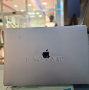 New Laptop Apple MacBook Pro 2019 32GB Intel Core I9 SSD 1T