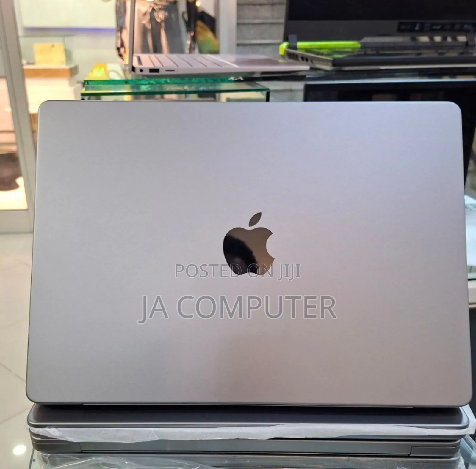 New Laptop Apple MacBook Pro 2021 M1 16GB Apple M1 Pro SSD 1T