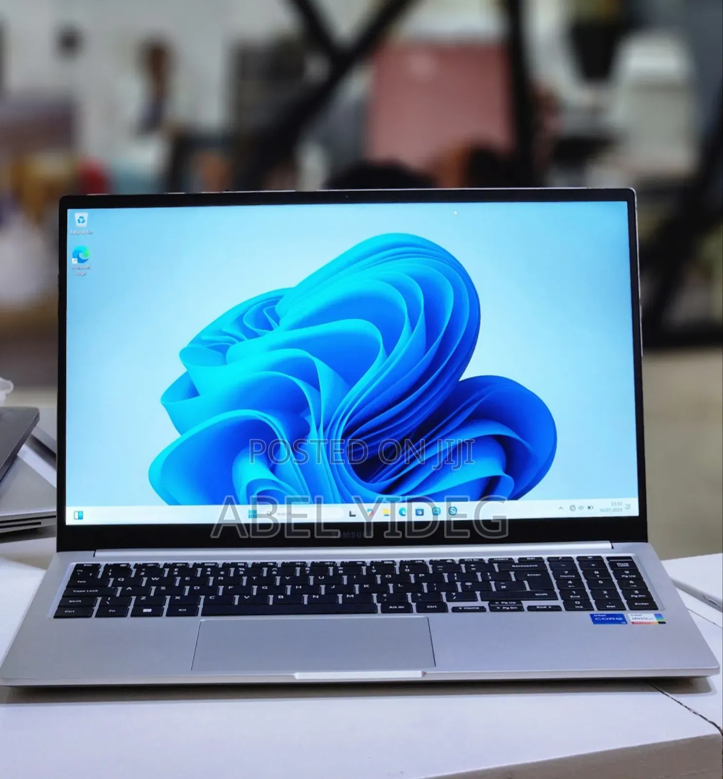 New Laptop Samsung 8GB Intel Core I5 SSD 512GB