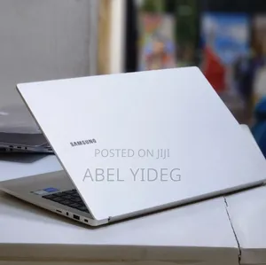 New Laptop Samsung 8GB Intel Core I5 SSD 512GB