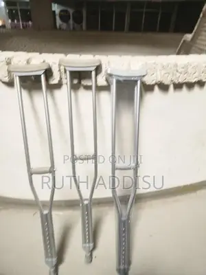 Crutches留在axillary Crutches襖我crutches映入crutches Axillary