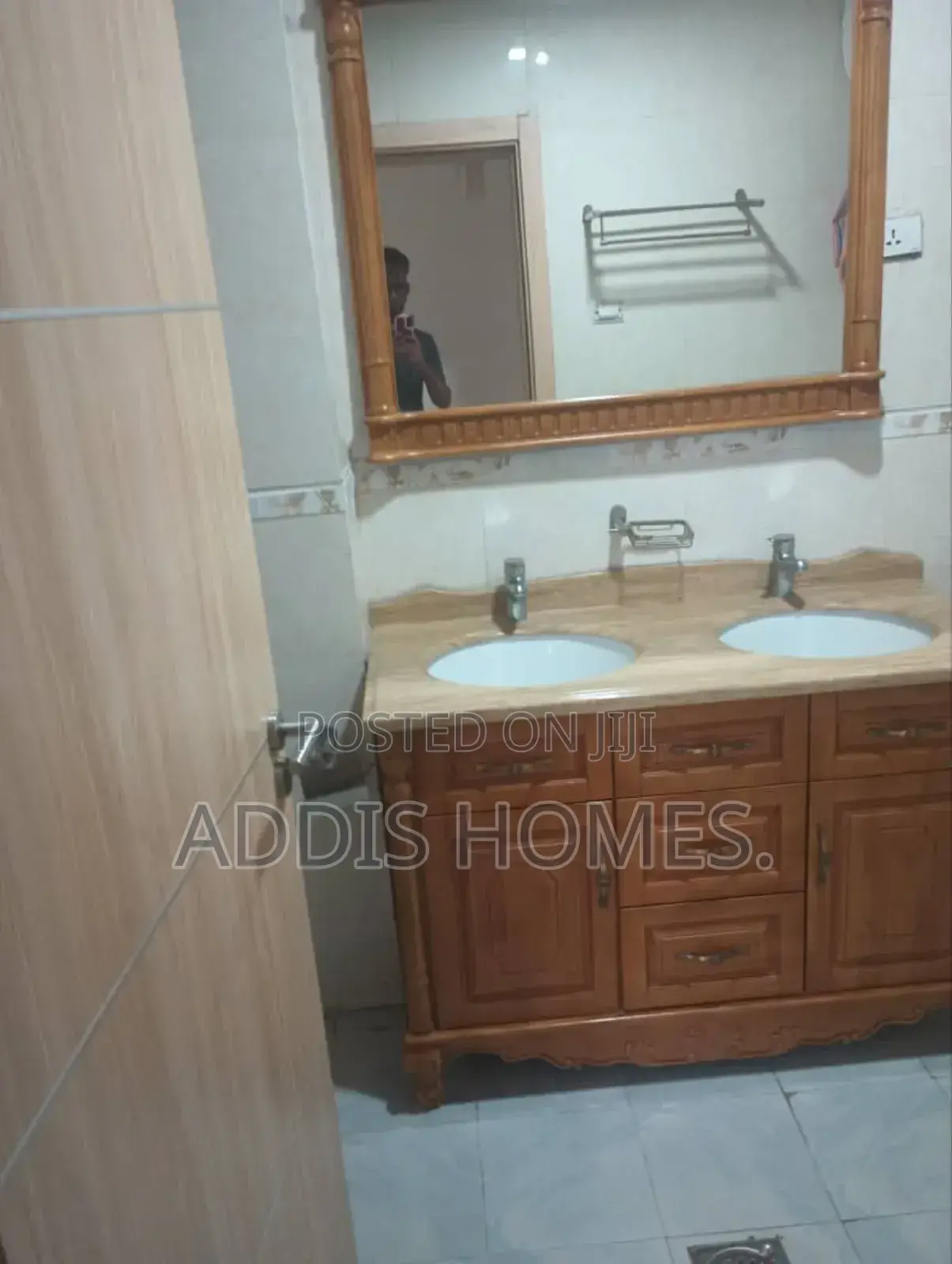 Furnished 4bdrm Apartment in Bole for rent