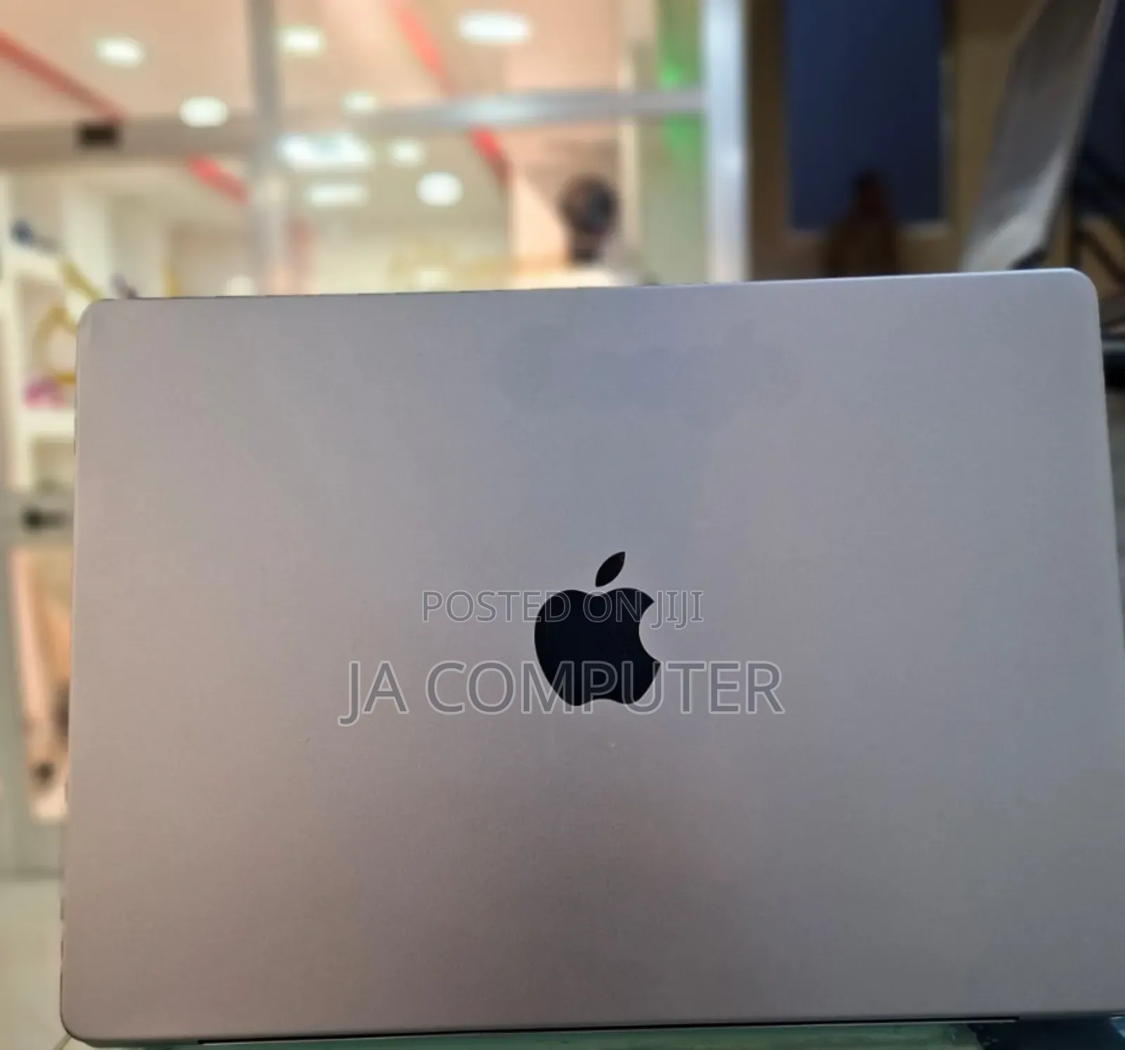 New Laptop Apple MacBook Pro M1 16GB Apple M1 Pro SSD 512GB