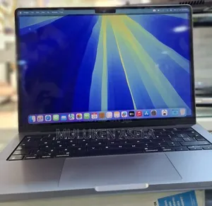 New Laptop Apple MacBook Pro 2021 M1 16GB Apple M1 Pro SSD 512GB