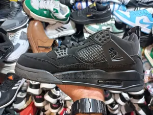 Jordan 4 Retro Black