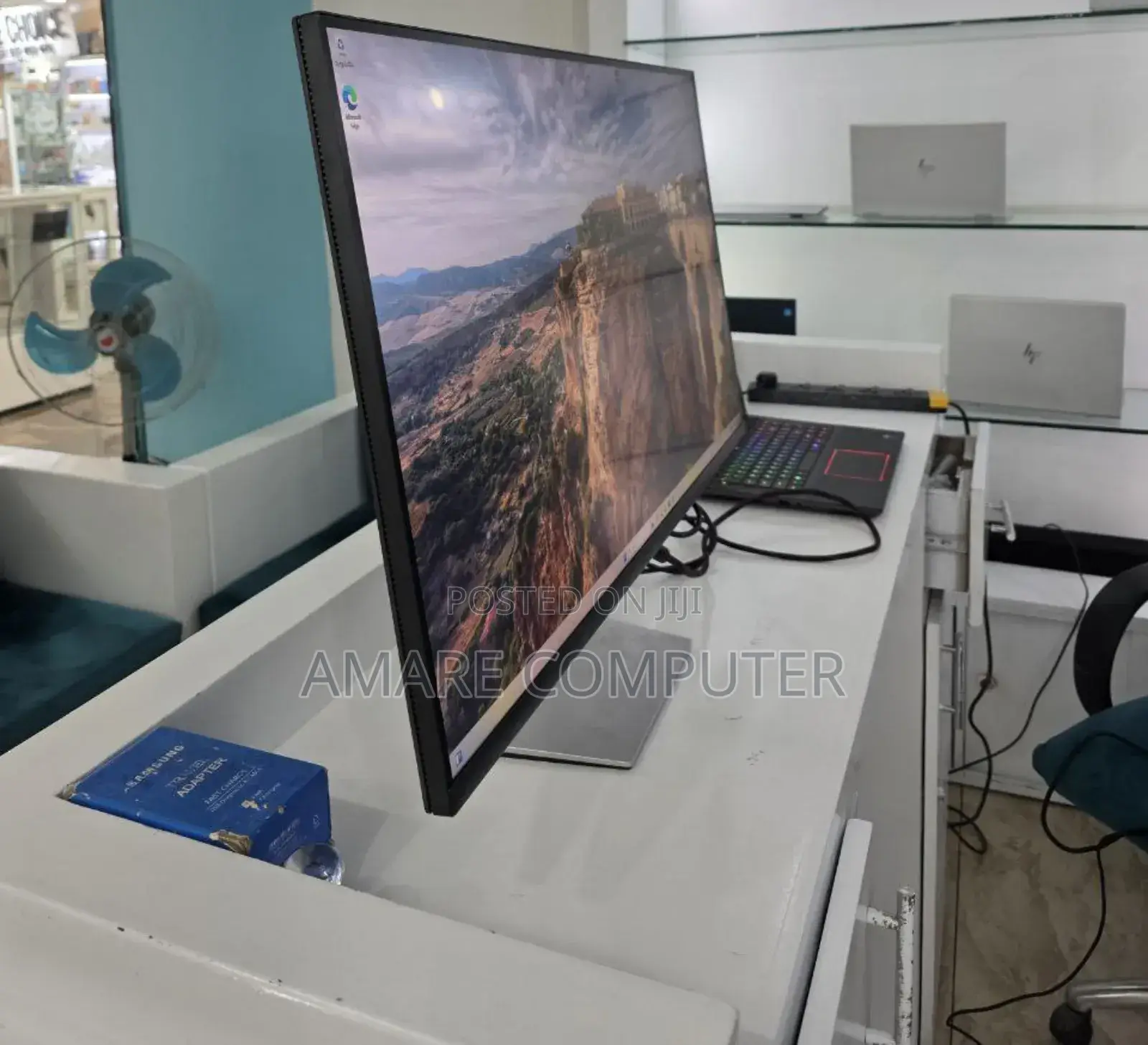 Dell P3223qe – 31.5′′ Monitor Display: 31.5′′