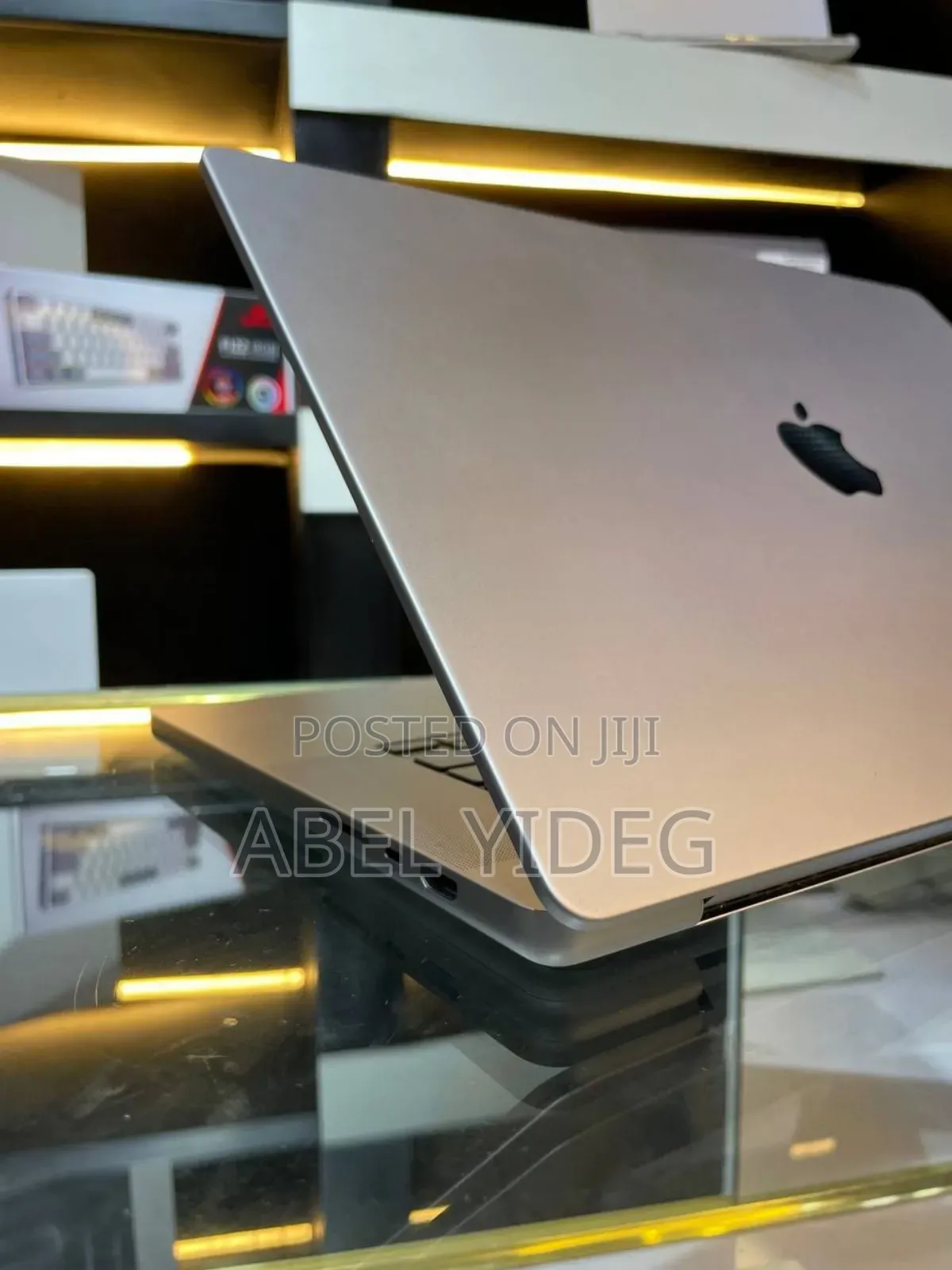 New Laptop Apple MacBook Pro M1 32GB Apple M1 Pro SSD 1T