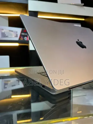 New Laptop Apple MacBook Pro M1 32GB Apple M1 Pro SSD 1T