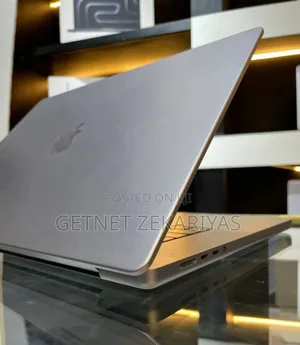 New Laptop Apple MacBook Pro 2021 M1 32GB Apple M1 Pro SSD 1T