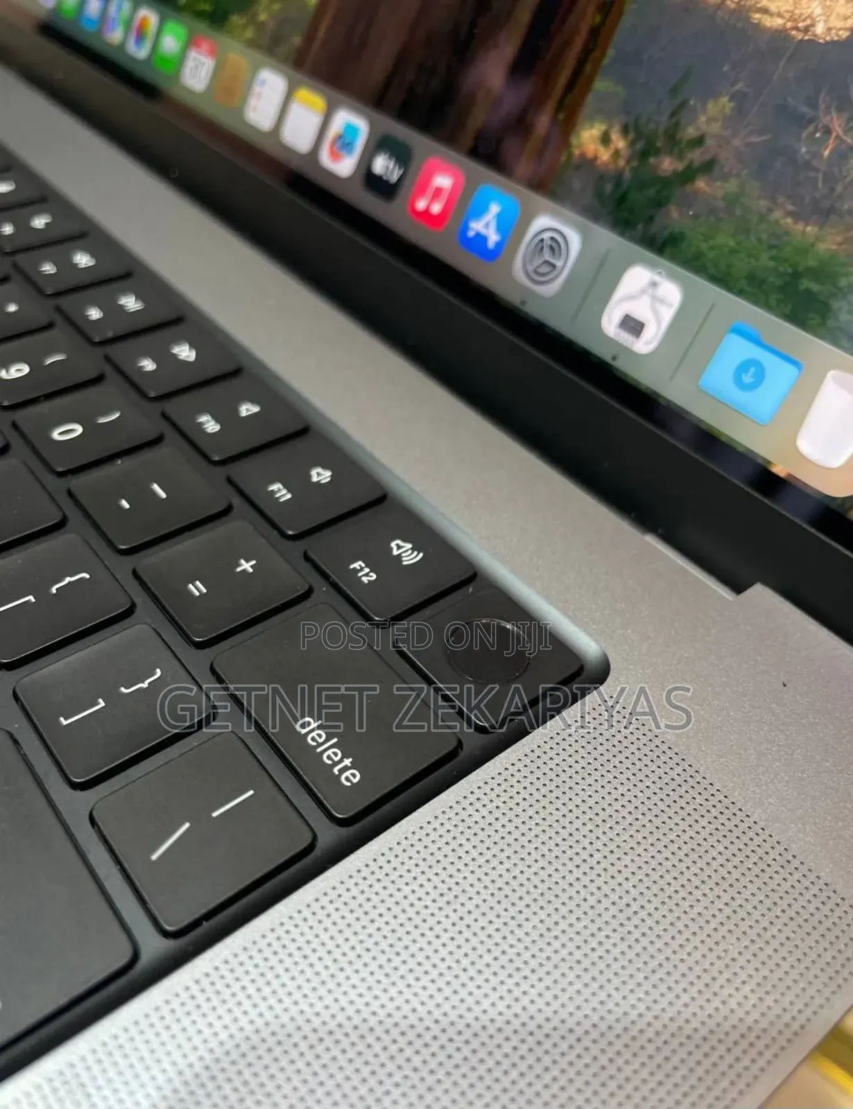 New Laptop Apple MacBook Pro 2021 M1 32GB Apple M1 Pro SSD 1T