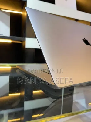 Photo - New Laptop Apple MacBook Pro 2019 32GB Intel Core I9 SSD 512GB