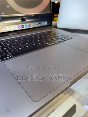 New Laptop Apple MacBook Pro 2019 32GB Intel Core I9 SSD 512GB