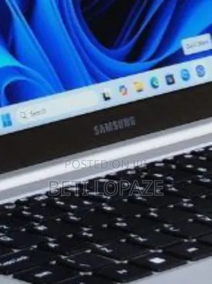 New Laptop Samsung E452 8GB Intel Core I5 SSD 512GB