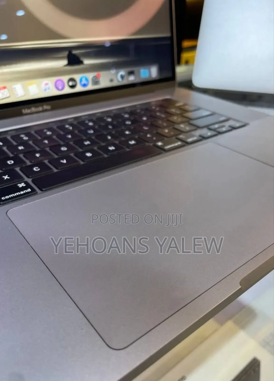 New Laptop Apple MacBook Pro 2019 32GB Intel Core I9 SSD 512GB