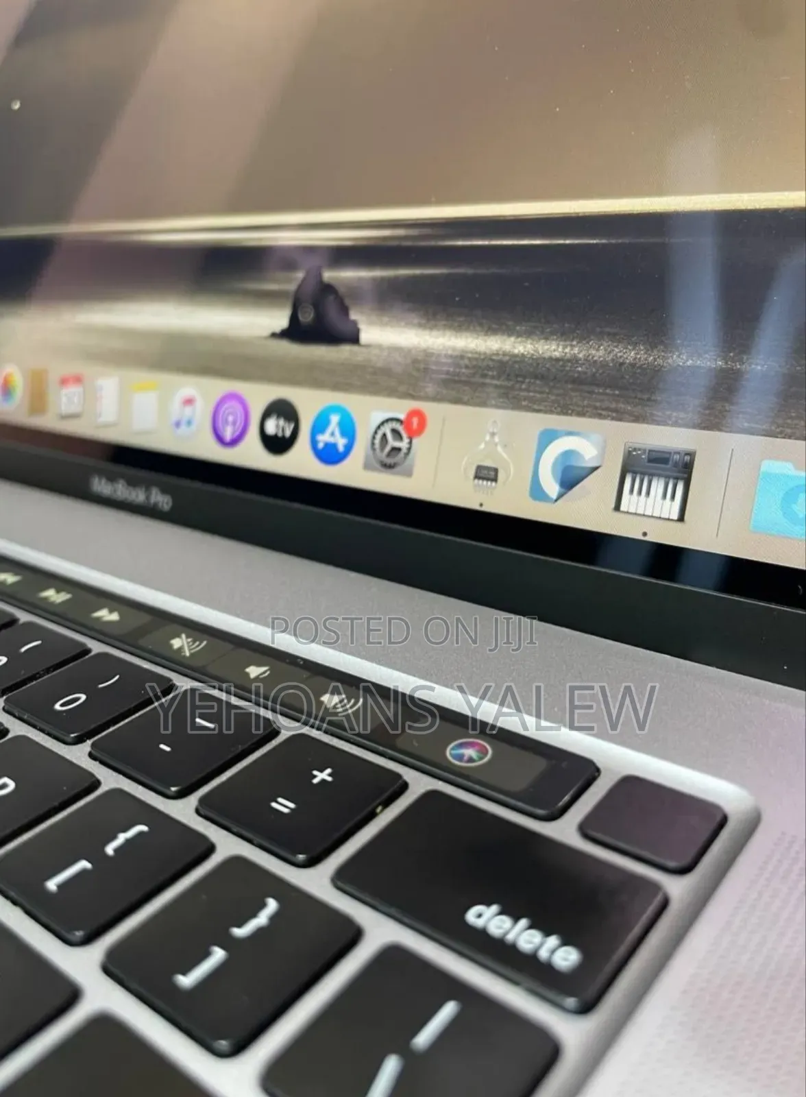 New Laptop Apple MacBook Pro 2019 32GB Intel Core I9 SSD 512GB