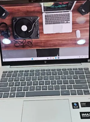New Laptop HP Pavilion 14 32GB Intel Core Ultra 7 SSD 1T