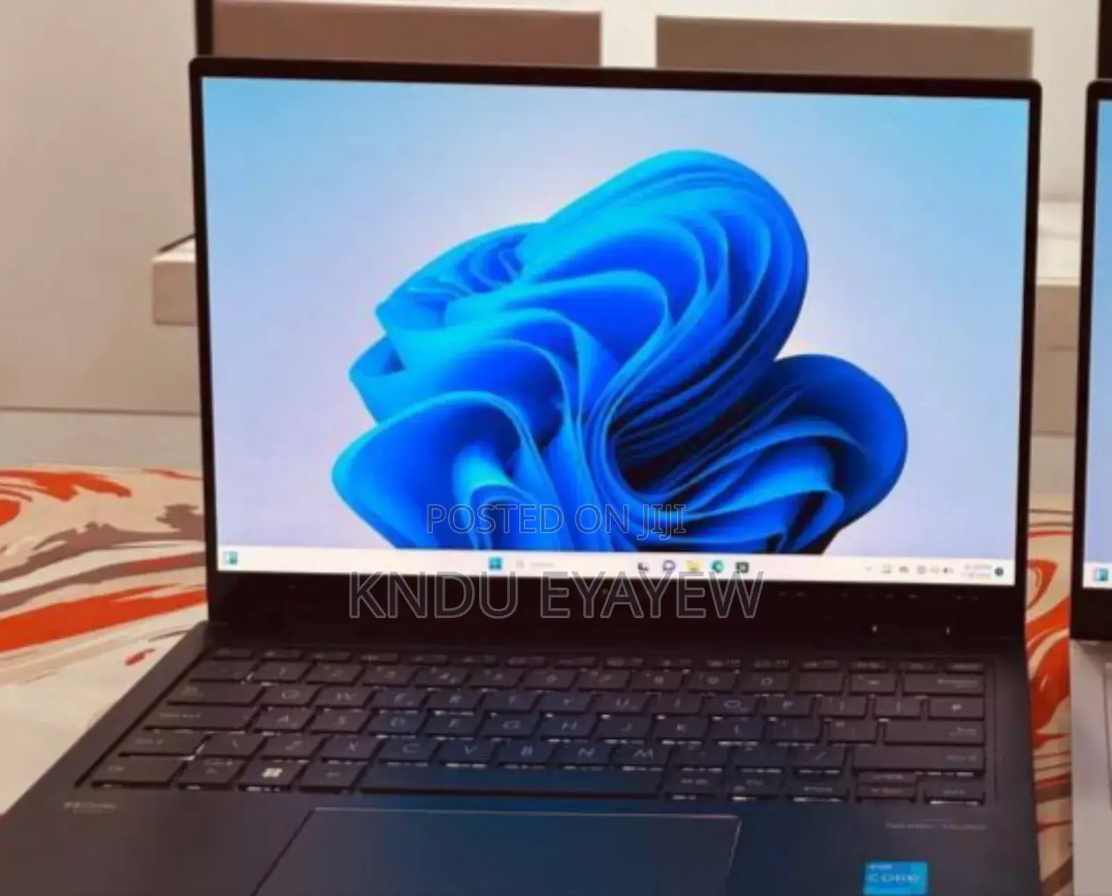 New Laptop Asus ZenBook 13 UX331UN 16GB Intel Core I5 SSD 512GB